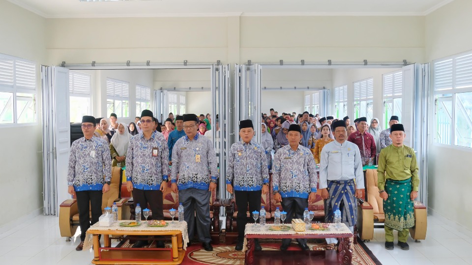 image Bupati H. Asmar Buka Olimpiade Madrasah Indonesia (OMI) Kemenag Tahun 2026, Ajak Siswa Berinovasi Integrasikan Sains, Teknologi dengan Nilai-Nilai Islam
