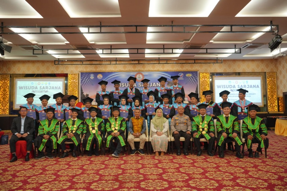 36 Mahasiswa ITS Meranti Diwisuda, Pemda Ajak Ikut Membangun Daerah