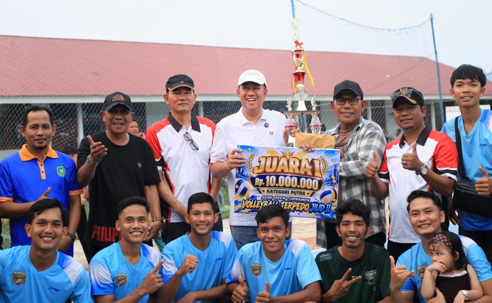 Wabup Muzamil Tutup Semi Open Turnamen Volleyball Terpedo Jilid II