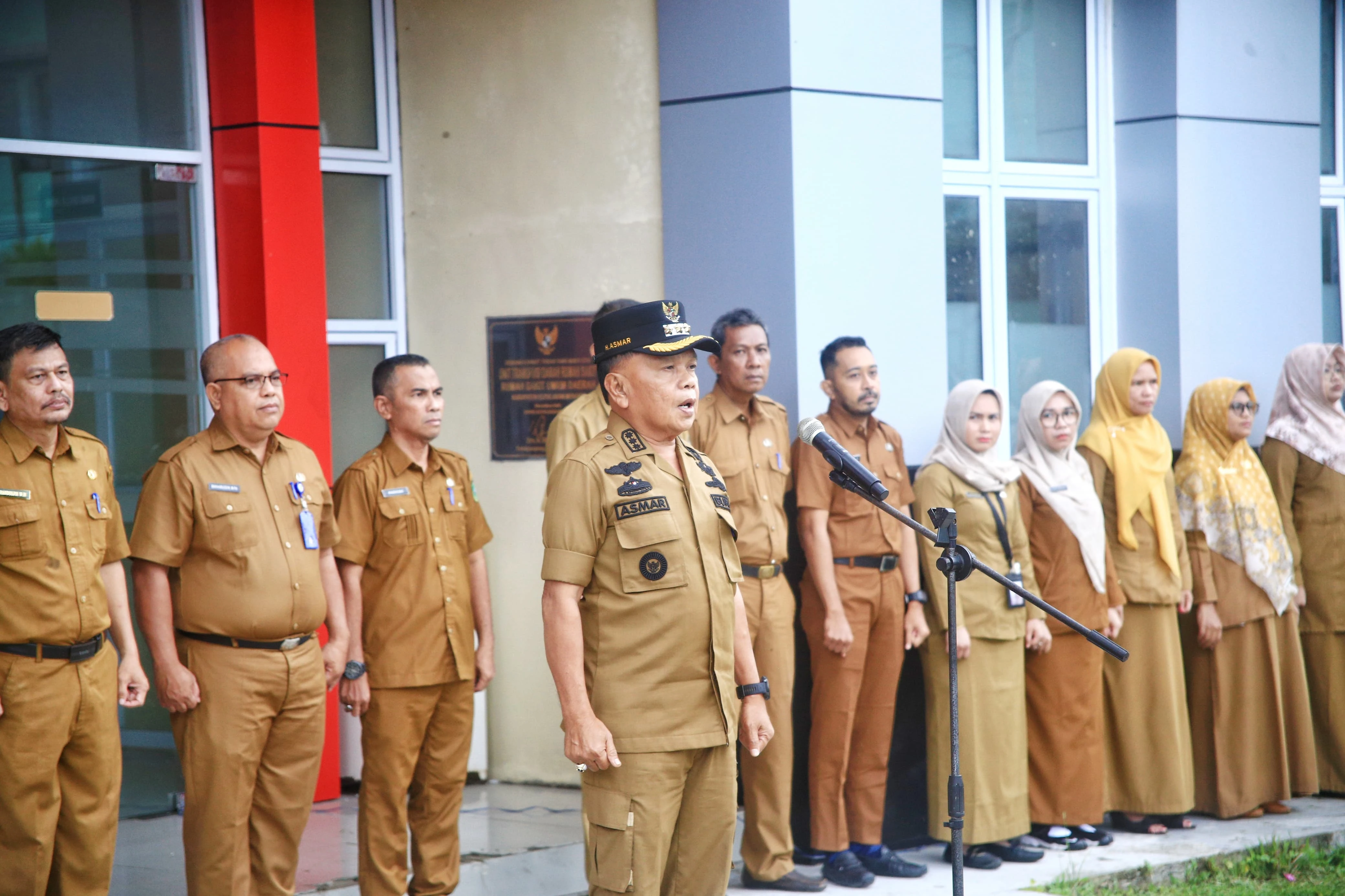 Plt Bupati Asmar Apel Bersama Seluruh Staf Rsud Meranti