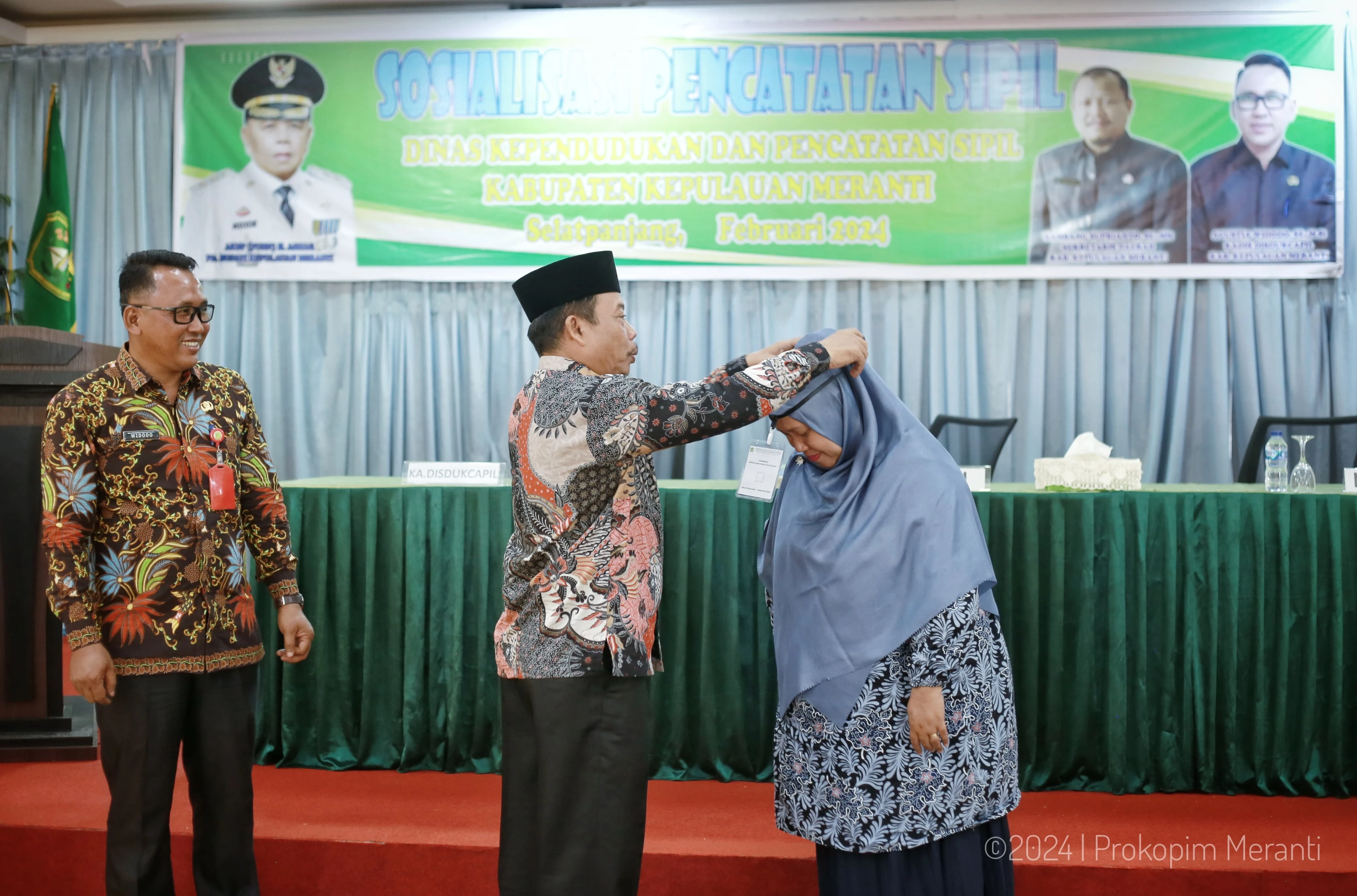 Plt Asisten I Muhammad Mahdi Membuka Forum Konsultasi Publik (FKP) dalam rangka Penetapan Standar Pelayanan Dinas Kependudukan dan Pencatatan Sipil (Dukcapil) Tahun 2024.