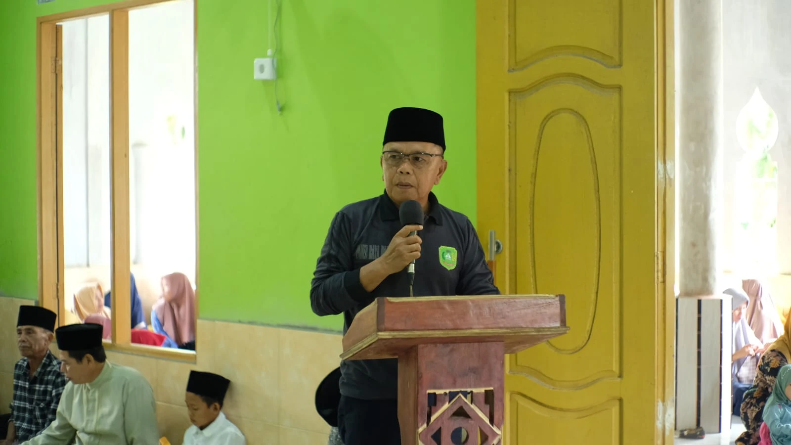 Plt upati H. Asmar Menghadiri Peringatan Isra' Mi'raj Nabi Muhammad SAW di Masjid Nurul Huda Parit Sentul