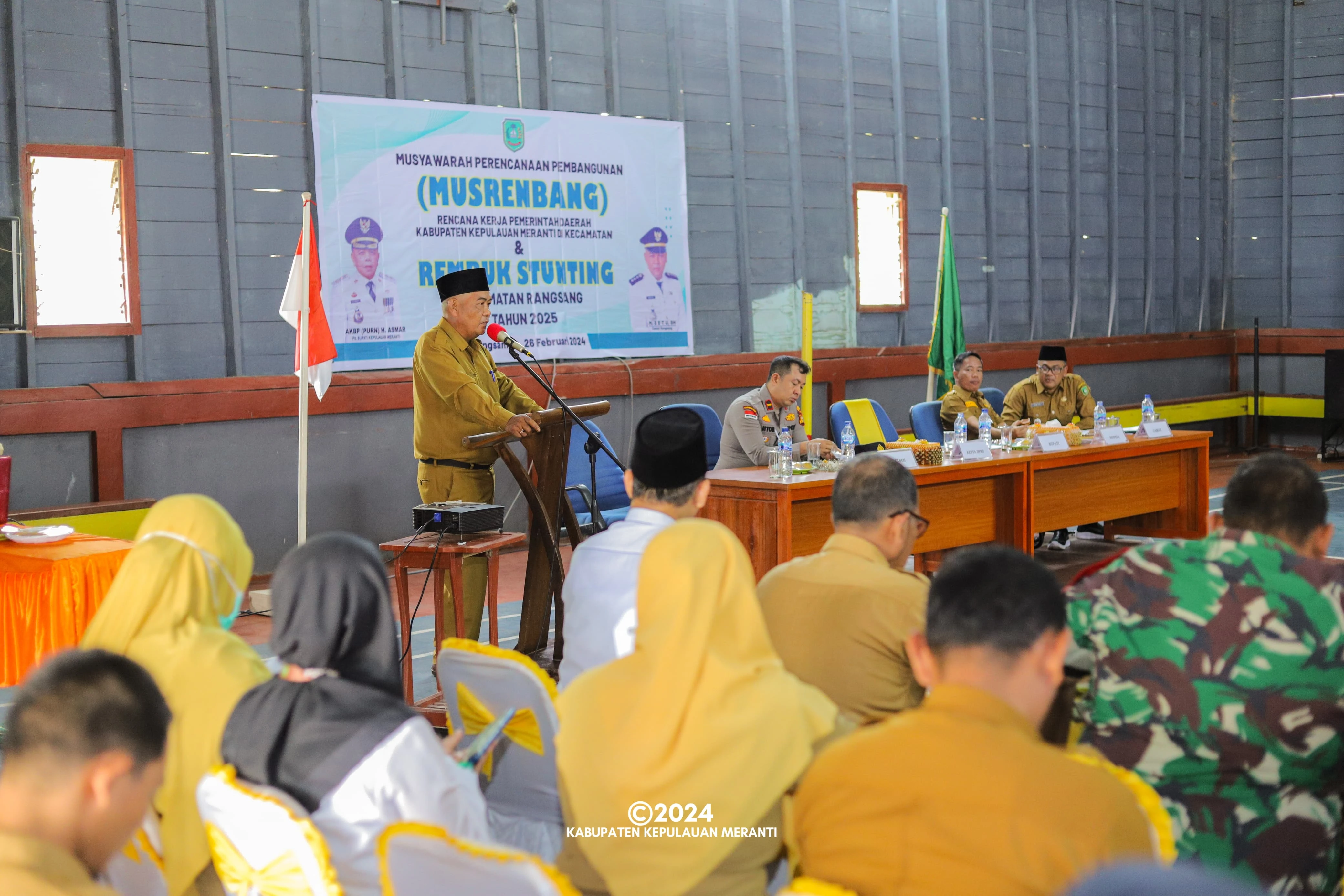 Plt Asisten Bidang Perekonomian dan Pembangunan Rokhaizal Membuka Musrenbang Di Kecamatan Rangsang