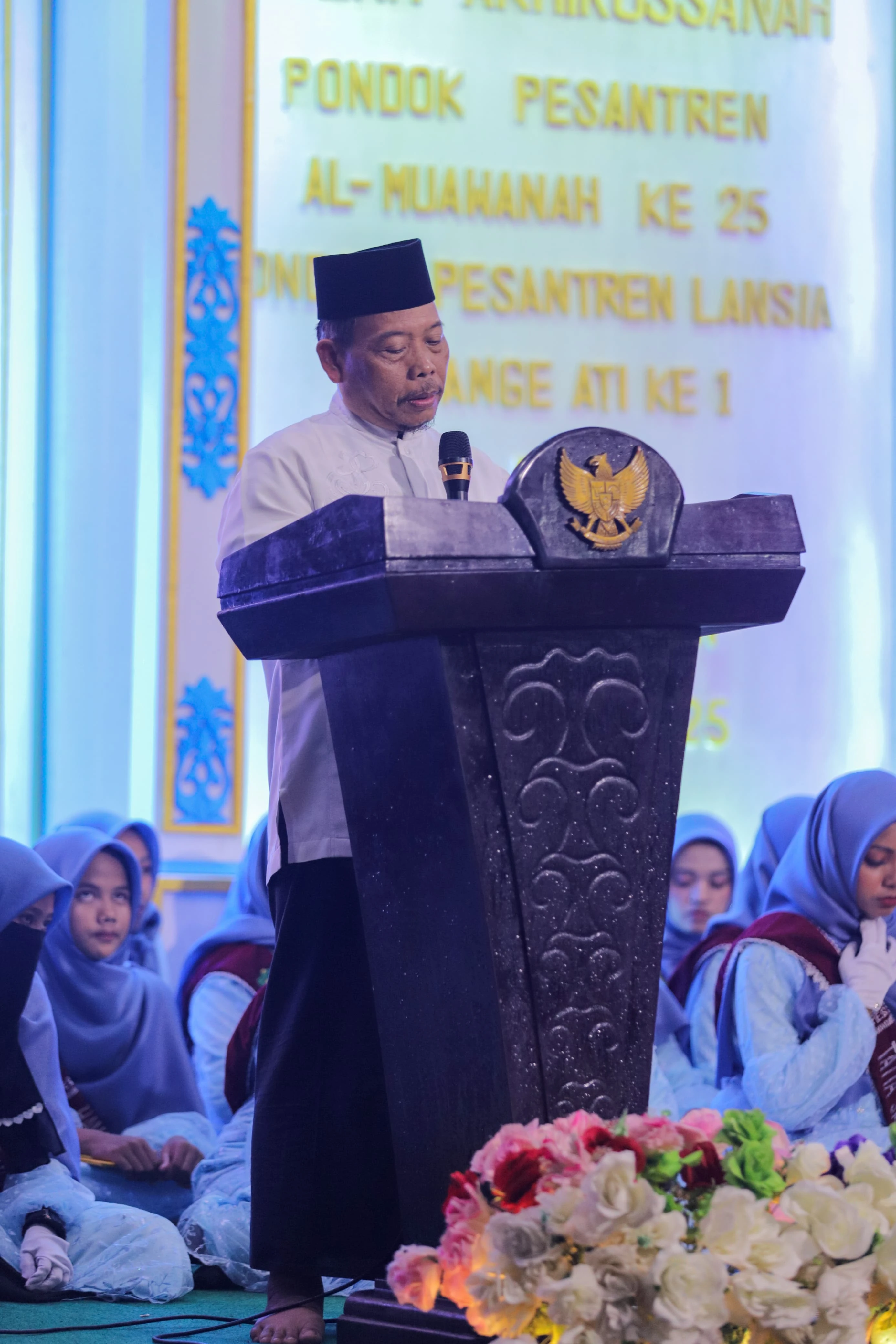 Staf Ahli Bupati M. Mahdi Meberikan Sambutan pada Acara Haflah Akhirussanah Ponpes Al Muawanah