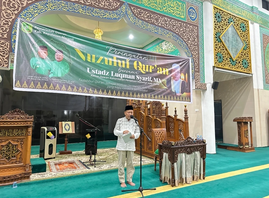 Sekda Kep Meranti Bambang Suprianto Hadiri Peringatan Nuzulul Quran di Masjid Agung Darul Ulum