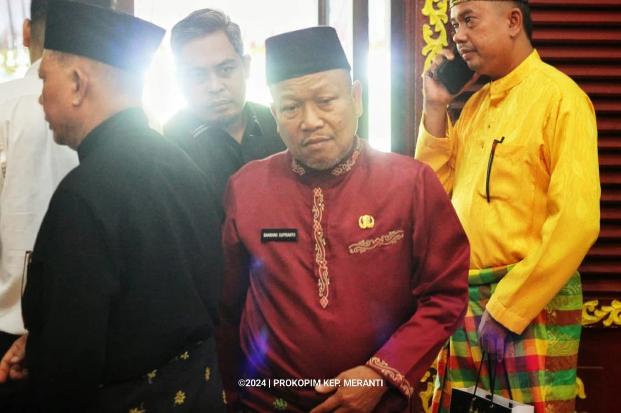 Sekda Meranti Hadiri Penganugerahan Gelar Adat Kejati Riau Akmal Abbas