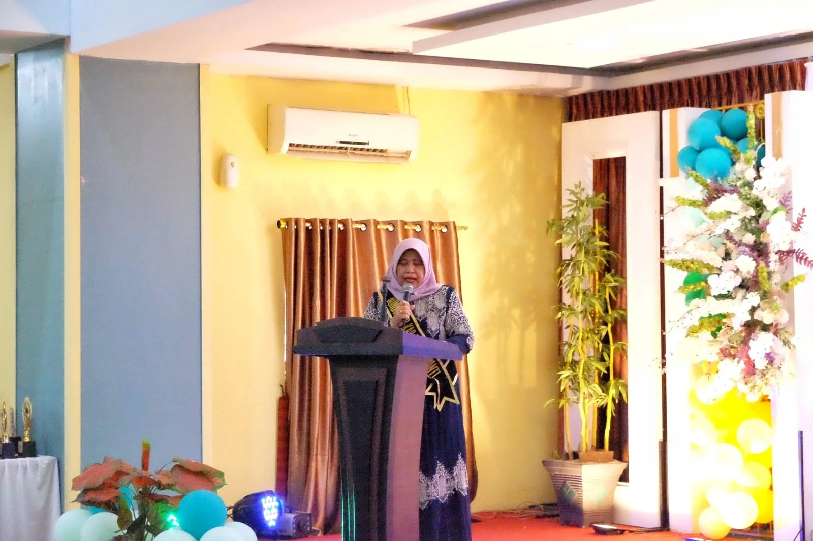 Bunda Pendidikan Anak Usia Dini (PAUD) Kabupaten Kepulauan Meranti Hj. Ismiatun Hadiri Haflah Akhirussanah TK Aisyah Selatpanjang