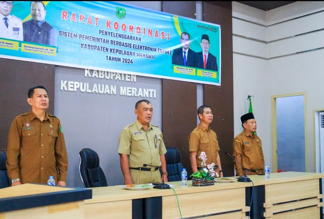 Rakor Penyelenggaraan Sistem Pemerintah Berbasis Elektronik (SPBE) Tahun 2024 yang di gelar di Aula Kantor Bupati Kepulauan Meranti