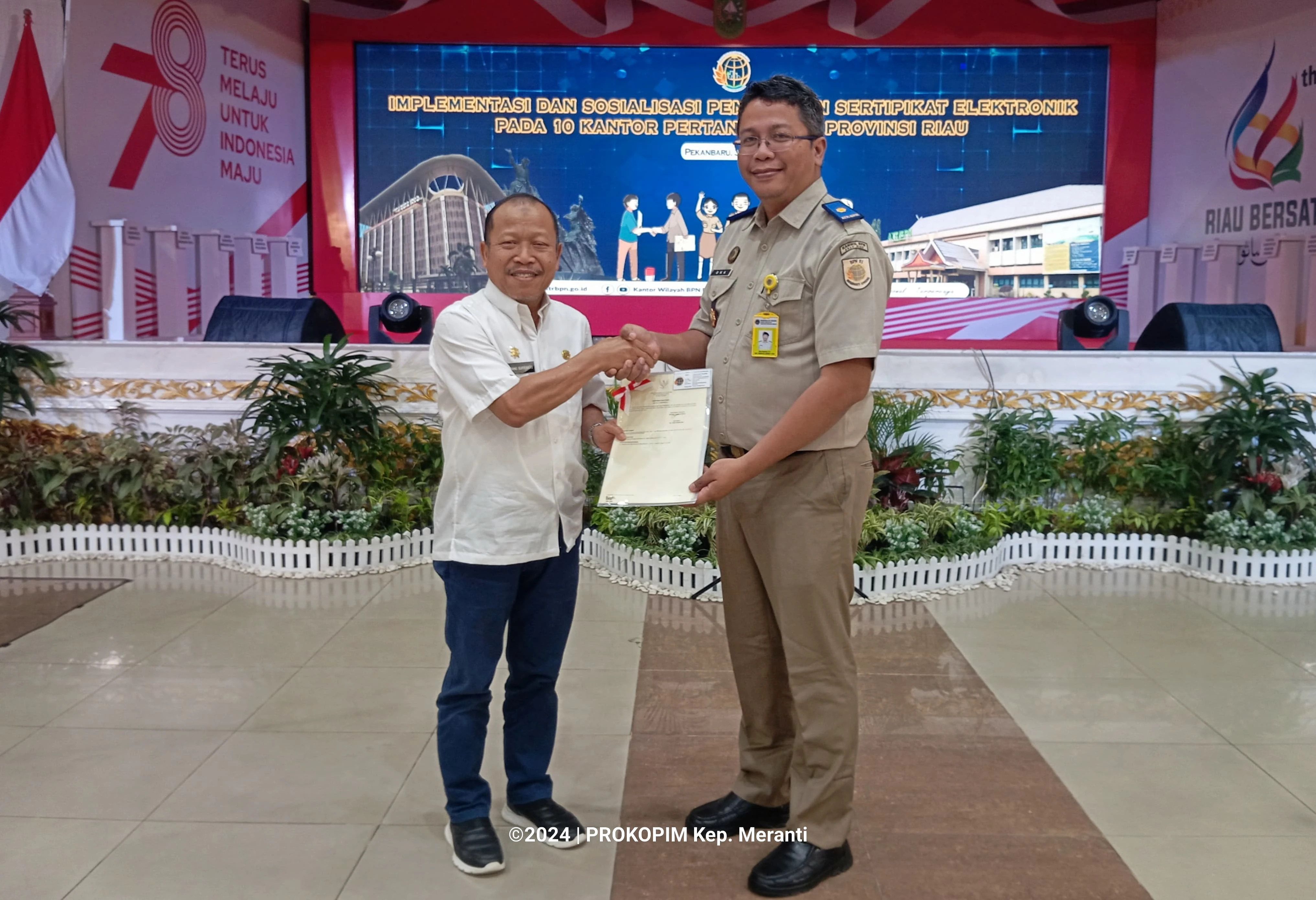 Sekretaris Daerah (Sekda) Kepulauan Meranti Bambang Suprianto menghadiri launching dan sosialisasi layanan sertifikat elektronik bagi pemerintah kabupaten/kota se-Provinsi Riau