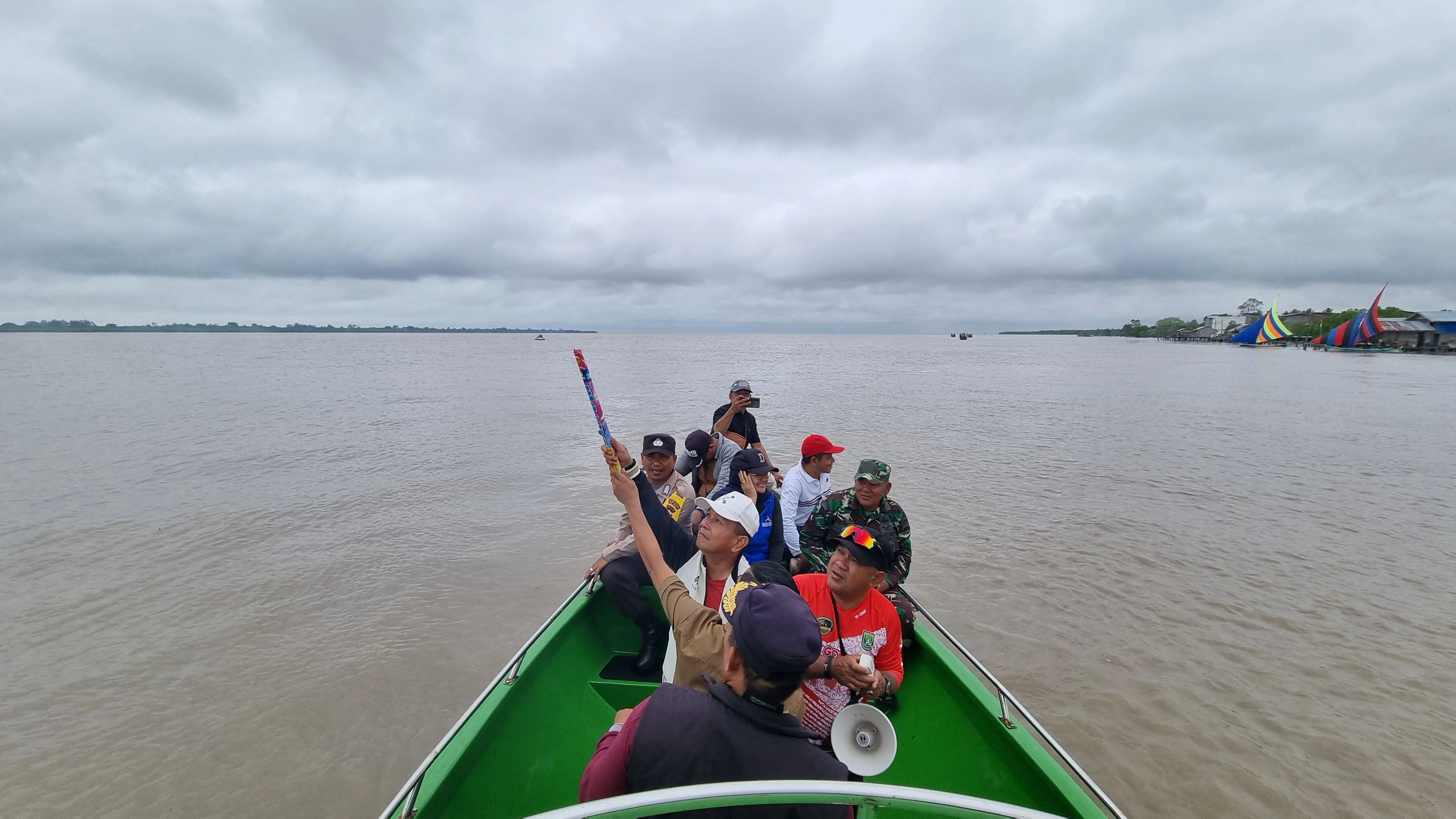 Kadis Pariwisata Buka Lomba Sampan Layar