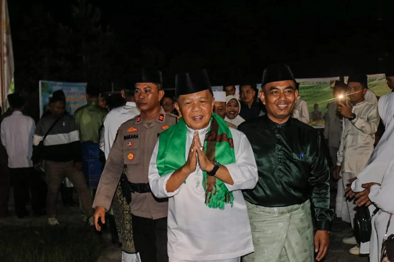 Bupati Asmar Hadiri Peringatan Hari Jadi Desa Alahair Timur