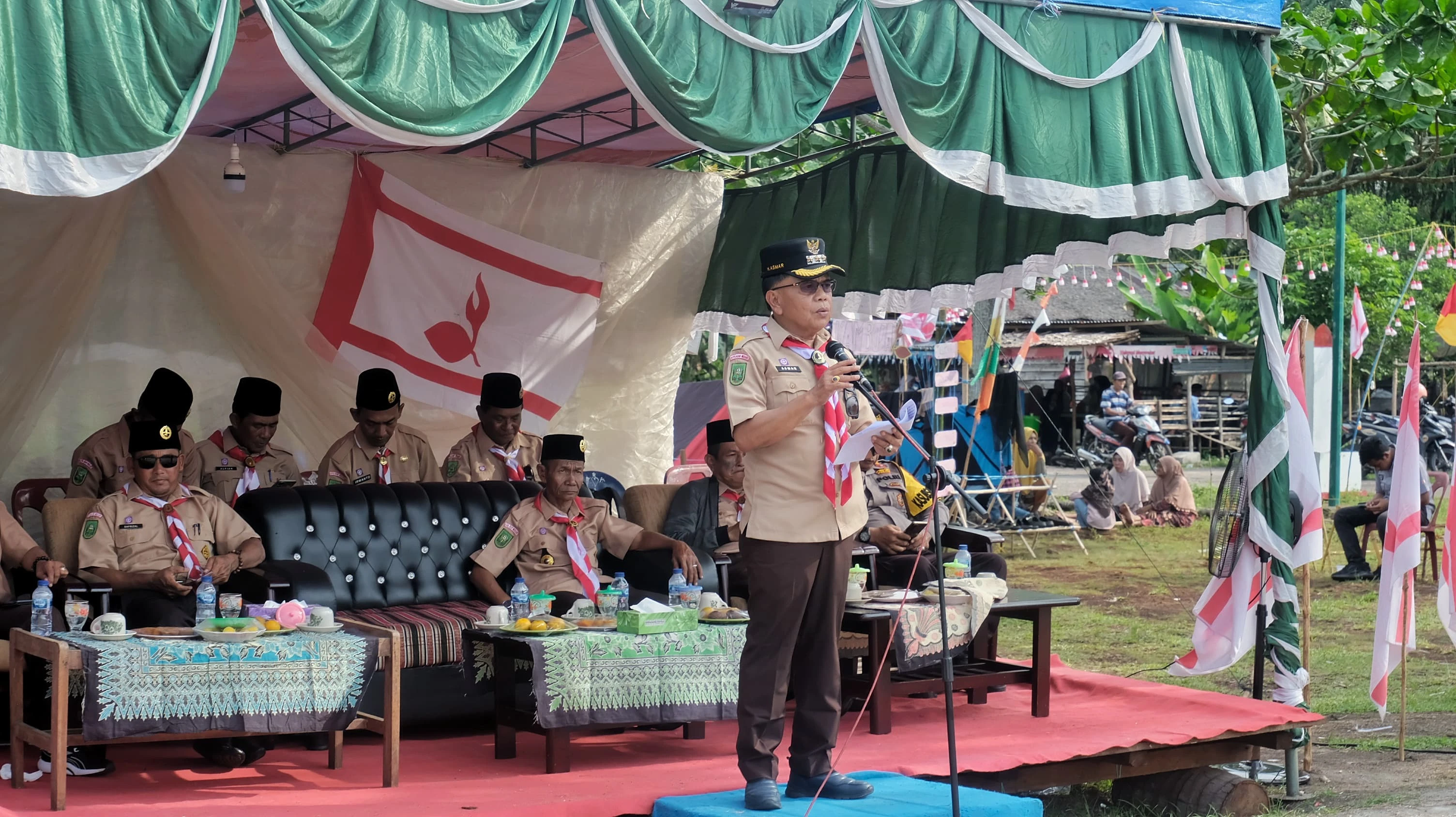 Pelaksana tugas (Plt) Bupati Kepulauan Meranti AKBP (Purn) H. Asmar membuka perkemahan akbar tahun 2024 yang digelar Kwartir Ranting (Kwarran) Gerakan Pramuka Kecamatan Pulau Merbau