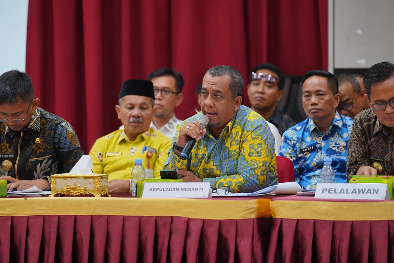Pjs Bupati Roni Rakhmat menghadiri Rakor Bersama Pj Gubernur Riau