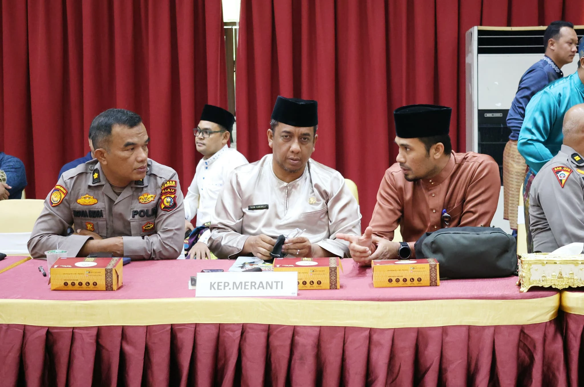 Pjs. Bupati Kepulauan Meranti mengikuti Rapat Koordinasi (Rakor) Persiapan dan Kesiapan Pilkada tahun 2024 bersama Pj Gubernur Riau Dr Rahman Hadi dan bupati serta walikota se-Provinsi Riau