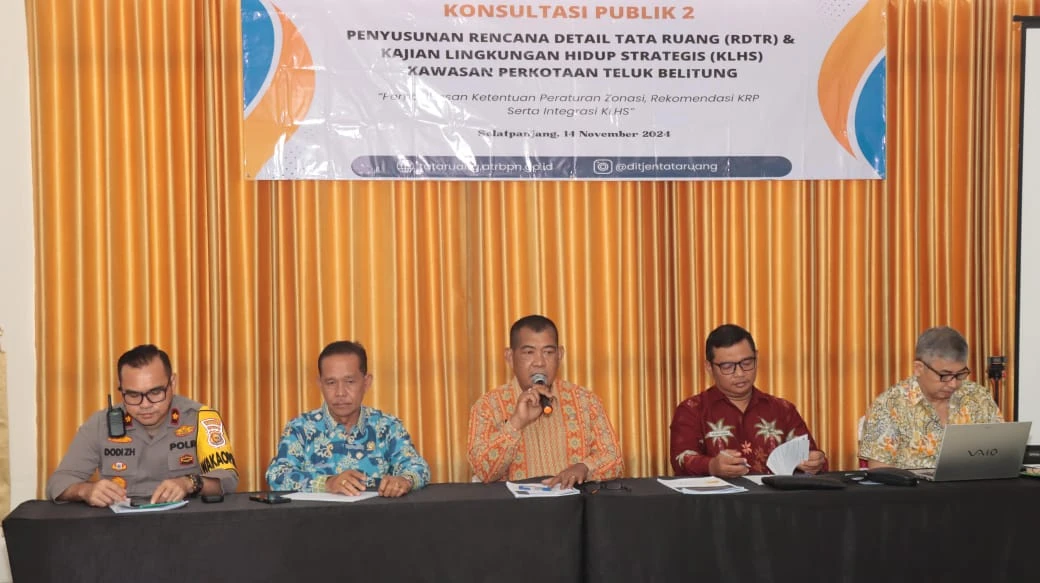 Konsultasi Publik II Penyusunan Dokumen Rencana Detail Tata Ruang (RDTR) dan Kajian Lingkungan Hidup Strategis (KLHS) kawasan perkotaan Teluk Belitung. Kegiatan itu berlangsung di Ballroom Grand Indobaru Hotel Selatpanjang