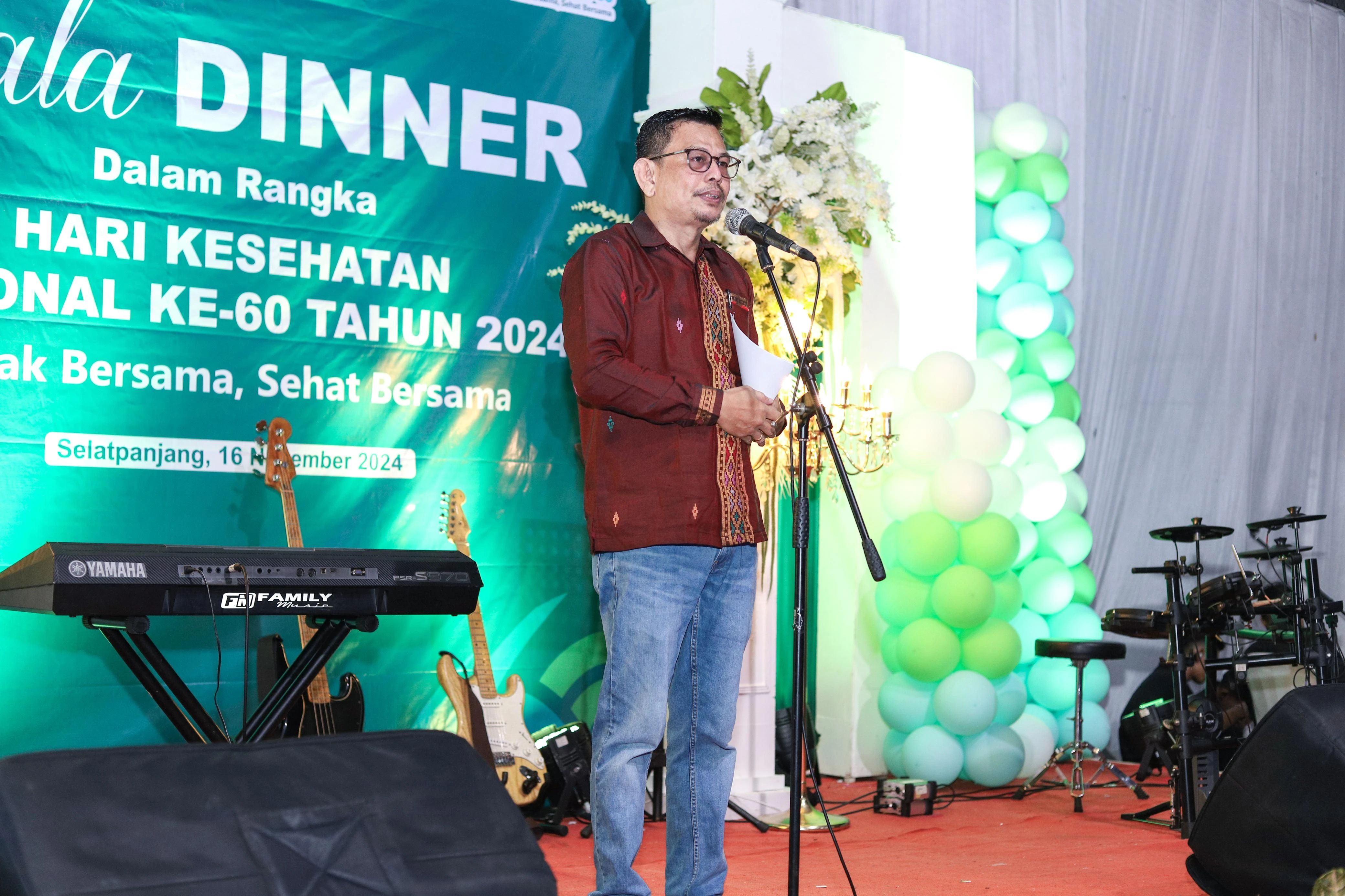 Staf Ahli Bidang Ekonomi Keuangan dan Pembangunan, Randolph WH Menghadiri Gala Dinner dalam rangka HKN ke-60 