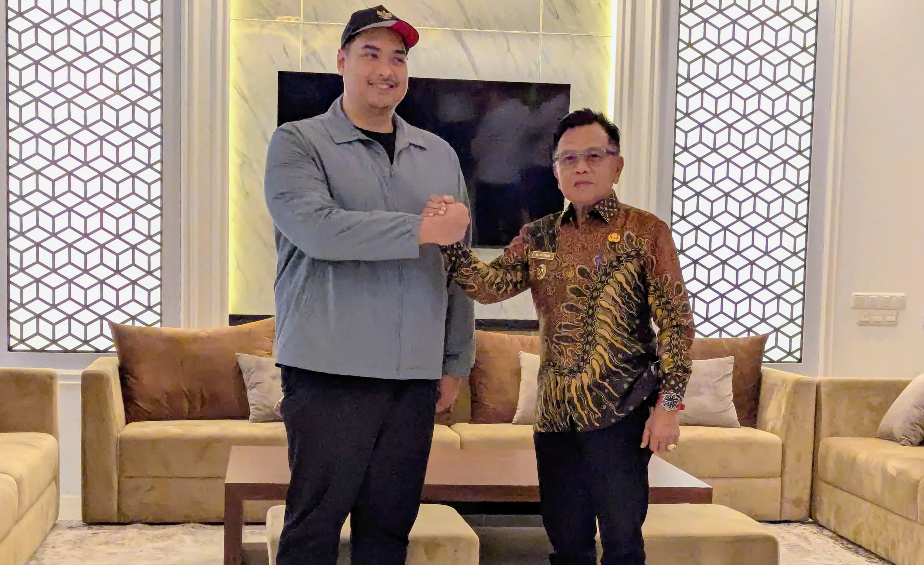 Bupati Meranti H. Asmar bertemu dengan Menpora Dito Ariotedjo