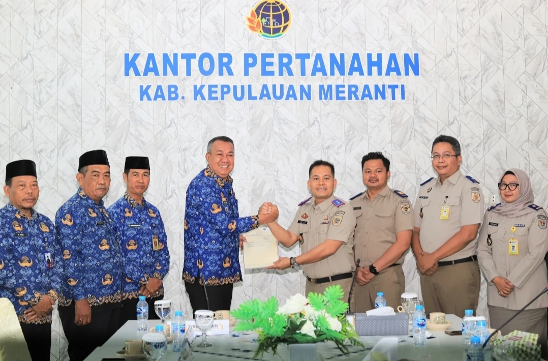 Wakil Bupati Kabupaten Kepulauan Meranti Muzamil Baharudin saat kunjungan kerja dan silaturahmi ke Kantor Pertanahan (Kantah) ATR-BPN Meranti