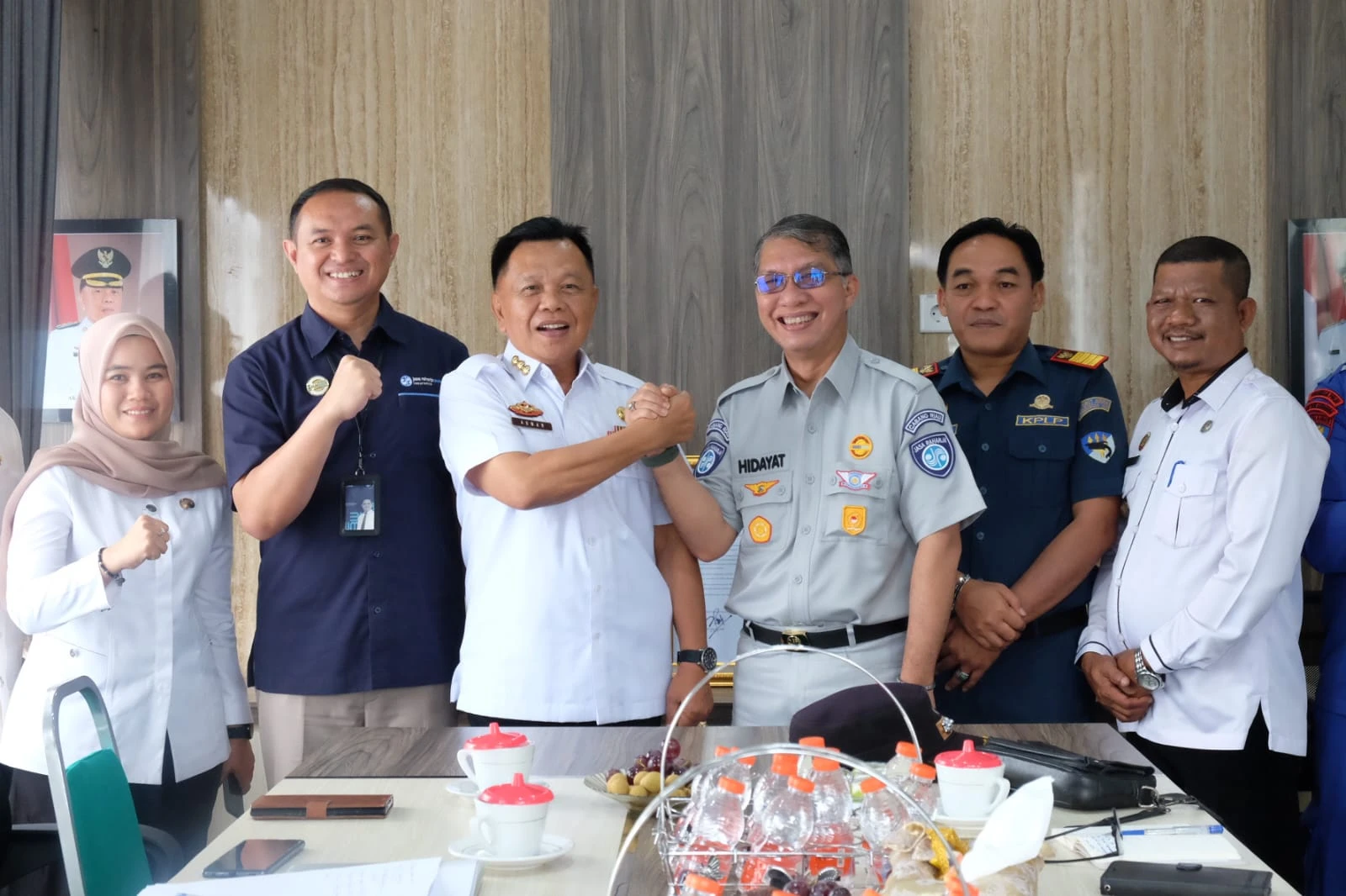 Pemerintah Kabupaten Kepulauan Meranti bersama PT. Jasaraharja Putera melakukan pembahasan terkait asuransi transportasi kempang di Ruang Rapat Bupati.