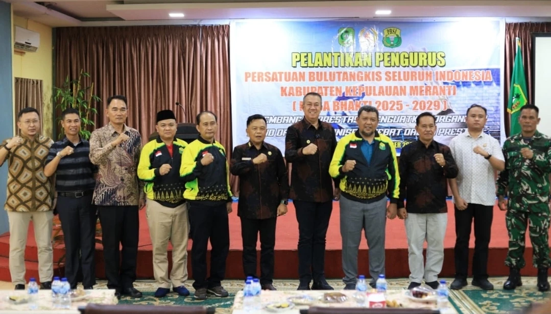 Wabup Muzamil Nakhodai PBSI Meranti, Bupati Asmar Titip Pembinaan Sejak Dini
